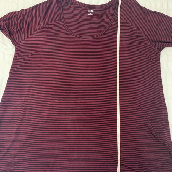 A.n.a Black and Burgundy Layering Top - Picture 11 of 16